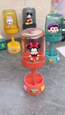 #foryou #居家好物 #牙刷杯架 #tiktok #goodthing  Recommend this creative  toothbrush cup holder to everyone. Welcome to comment and like it. Cawan berus gigi ini sangat berguna untuk memudahkan aspal. Selamat datang untuk komen.