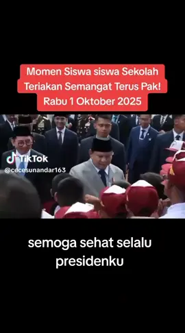 begitu akrab dan pedulinya presiden RI prabowo subianto kepada anak -anak siswa#tiktokviral #harikesaktianpancasila #prabowosubianto🇮🇩 #fyppageforyou #fyppppppppppppppppppppppp 