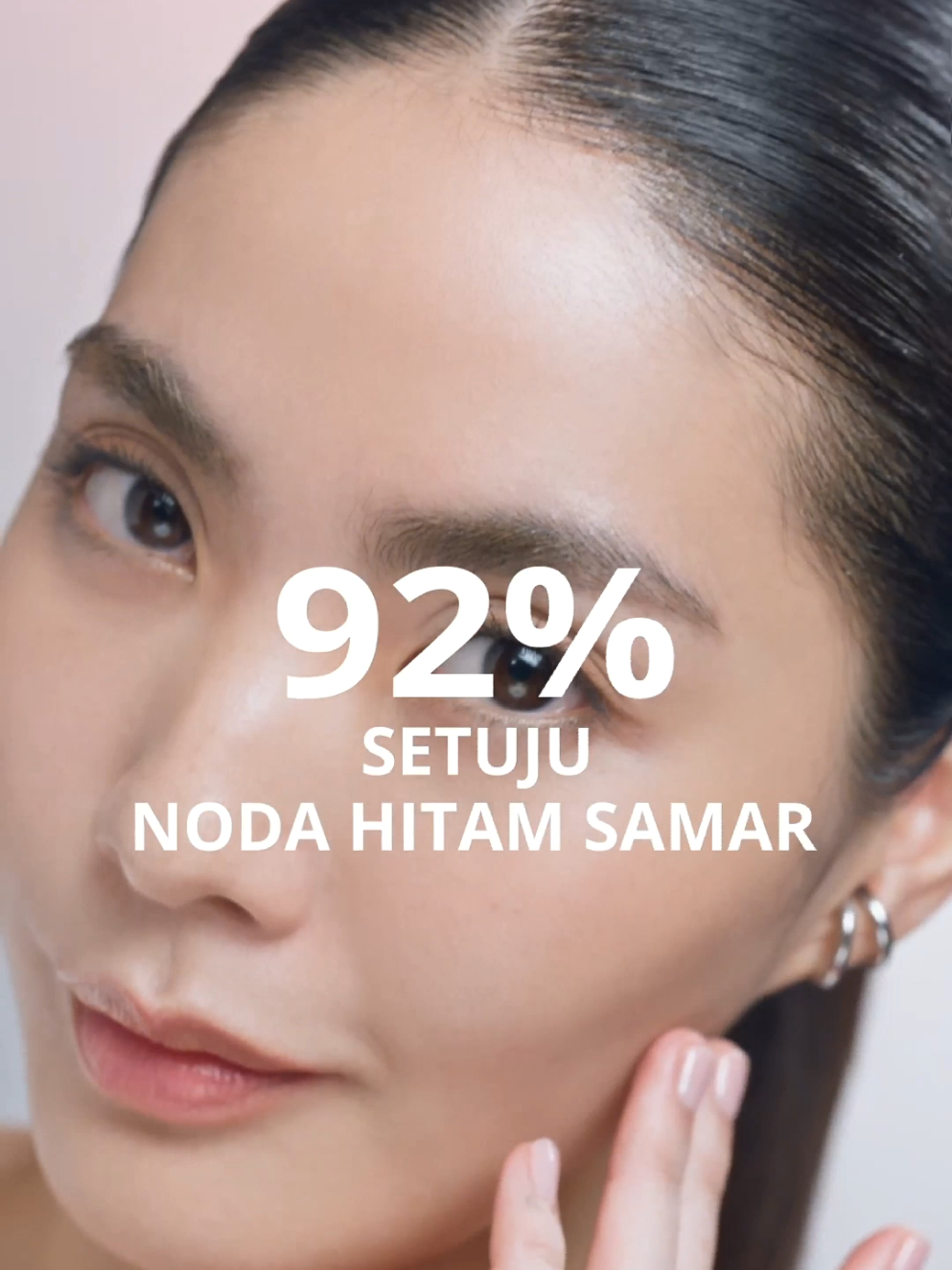 Ga ragu lagi kan 1x #peeling #nodahitam bisa samar? 🔍 Cuss buktiin pakai #LorealParisID Glycolic-Bright Exfoliant Peel ✨ #Skin #Skincare 
