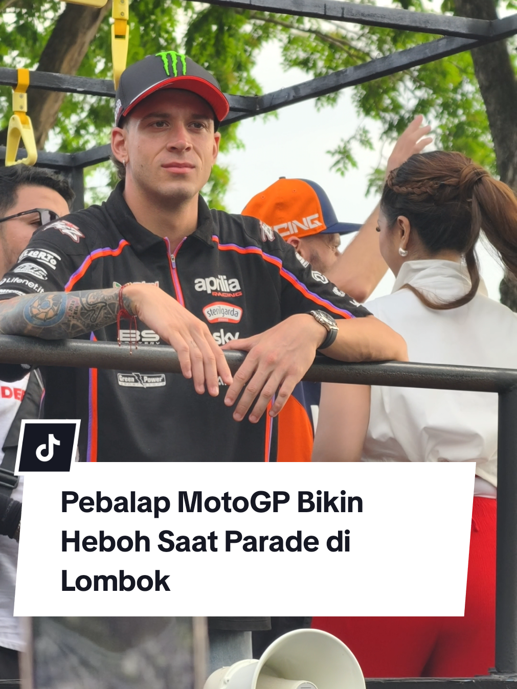 Pebalap Bikin Heboh Saat Parade Pebalap MotoGP Mandalika di Mataram #MotoGPMandalika #mandalika #motogp2025 