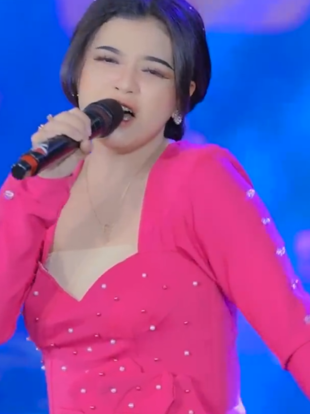 #sutradaracinta #riaamelia #simpatikmusic #simpatikmusicstory 