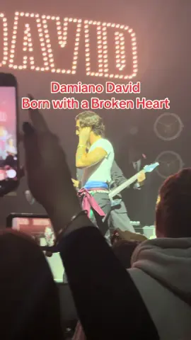 @Damiano David performing Born with a Broken Heart at night 1 London Roundhouse - 28.09.2025 #damianodavid #fyp #concert #damianodavidedit #bornwithabrokenheart 