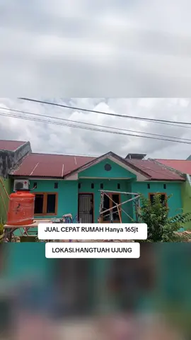 Bismillahirrahmanirrahim  DI JUAL CEPAT RUMAH CANTIK  LOKASI.HANGTUAH UJUNG  Luas tanah 110 Surat SHM Kamar tidur 3 Kamar mandi 2 Dapur permanen Full renovasi keramik Di jual harga 165jt biaya pajak masing-masing  Minat wa okta/085247215315 #jualrumah  #rumah  #pekanbaru  #pku  #pkucity 
