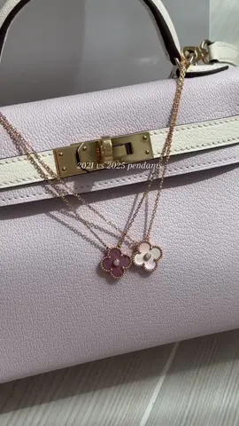 Here it is, the 2025 Van Cleef & Arpels Holiday pendant ✨🩷 it's a beautiful pink mother of pearl set in rose gold. It's one of my favorite stones from VCA. In store I got the chance to see three different pieces, and they all looked very different which makes every piece so unique and special. It's a lot lighter than the 2021 holiday pendant. What are your thoughts on it? #vca #vancleef #vancleefandarpels #holidaypendant