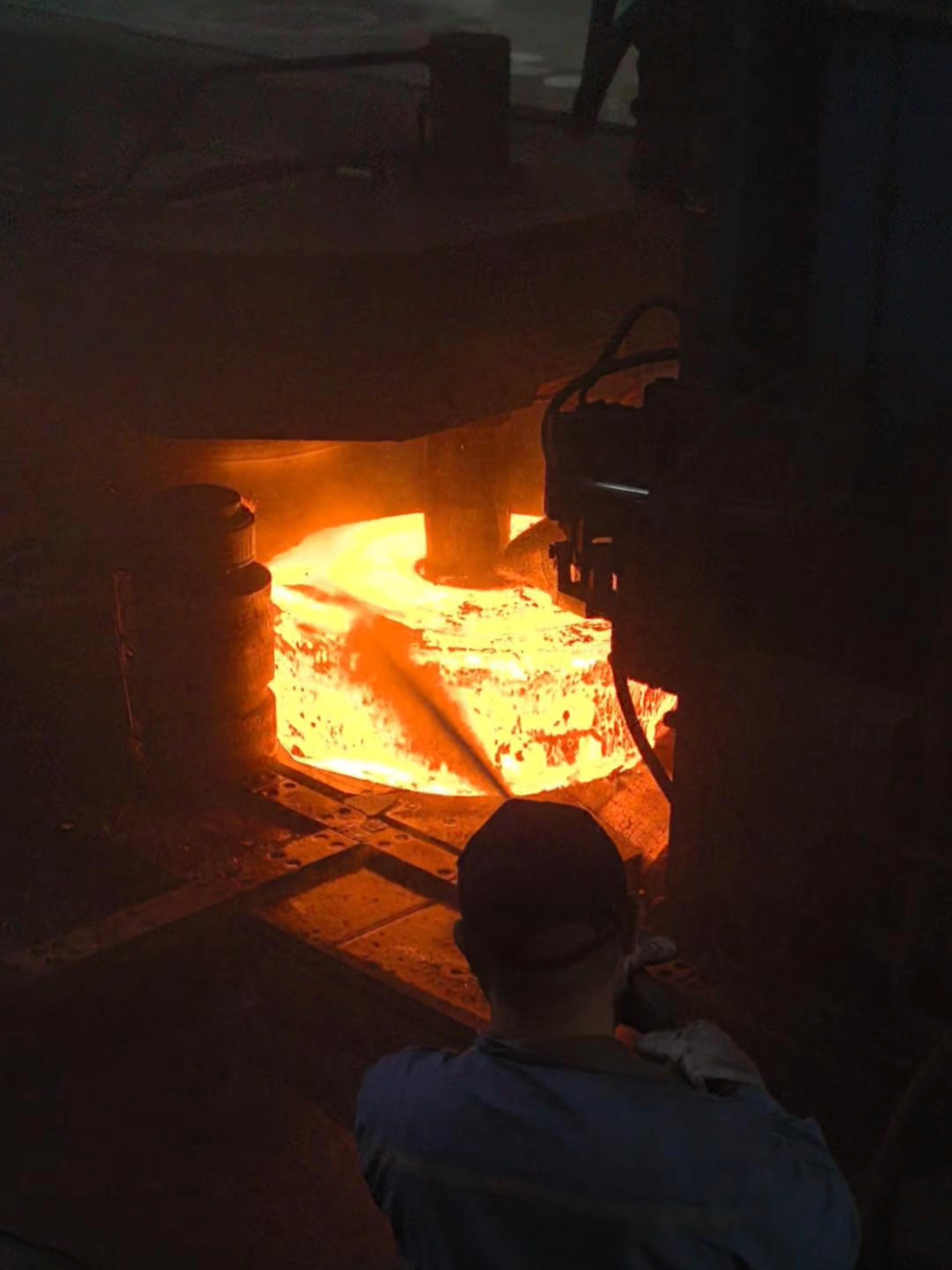 Inside the factory From Morning to Night – Forging Worker’s Hard Day #blacksmith #forging #machine #manufacturing #process