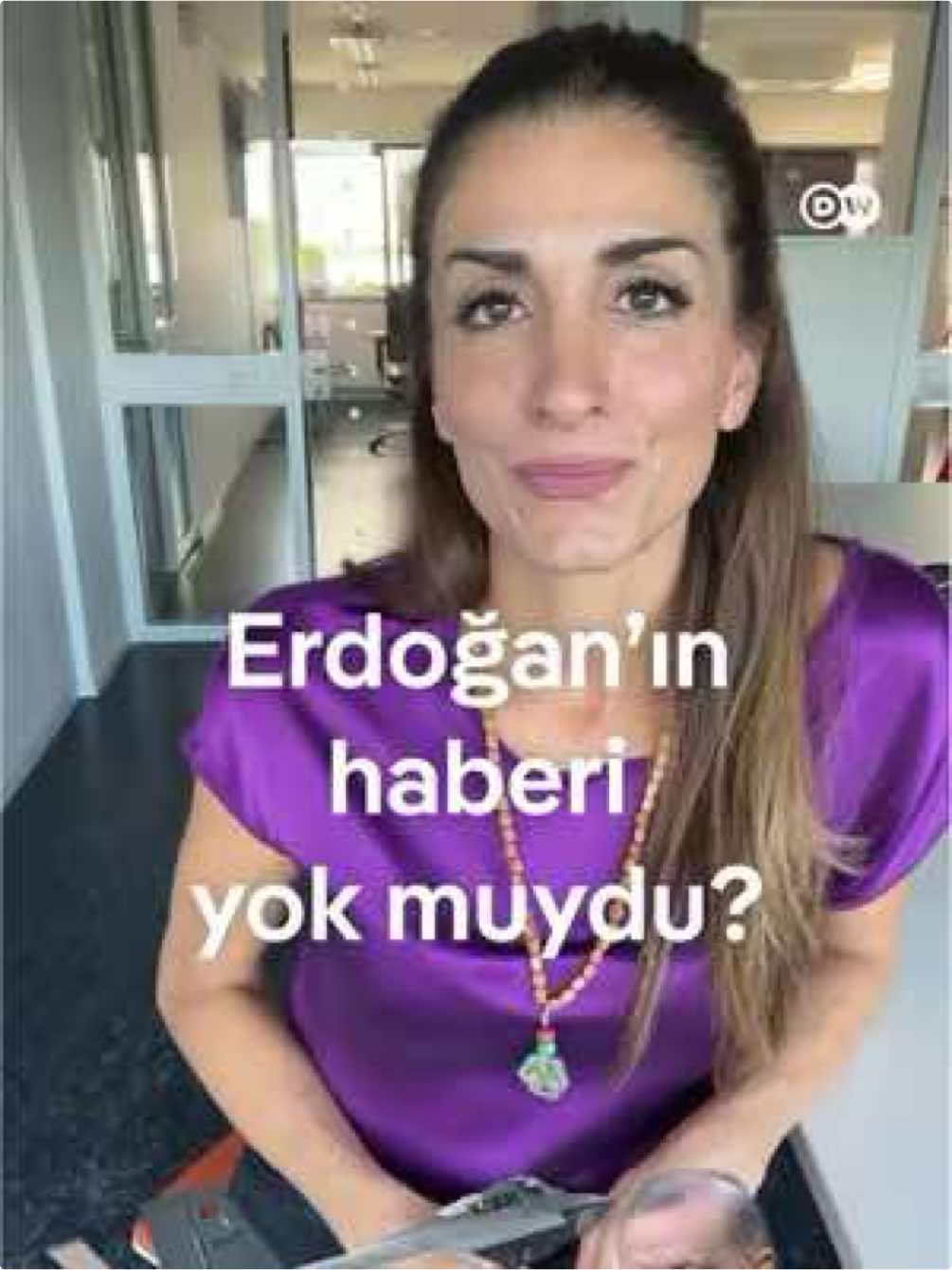 Erdoğan son dakika…Erdoğan konuşması…Erdoğan KAAN ile ilgili bilgilendirilmedi mi? Bu soru gündemde nedeniyse Cem Küçük’ün bu konudaki iddiası. Dışişleri Bakanı Hakan Fidan yerli ve milli uçak olarak açıklanan KAAN’ın ilk etapta üretilecek 45 prototipi için motorlarının ABD tarafından verilmediğini açıklamıştı. Hakan Fidan’ın KAAN açıklaması sonrasında Erdoğan’a KAAN konusunda bilgi verilip verilmediği gündemde. Peki Erdoğan’a KAAN konusunda bilgi verilmedi mi? Erdoğan’ın gelişmelerden haberi yok muydu? Hakan Fidan’ın KAAN açıklaması ve Cem Küçük’ün iddiasına dair Beştepe’den henüz bir açıklama yapılmış değil. Ancak Dezenformasyonla Mücadele Merkezi Cem Küçük'ün iddiasını yalanladı. #RecepTayyipErdoğan #HakanFidan #KAAN #fyp #dwhaber