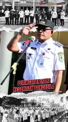 Pemerintah Kabupaten Hulu Sungai Utara (HSU) melaksanakan upacara Peringatan Hari Kesaktian Pancasila di Halaman Kantor Bupati HSU, Rabu (1/10). Upacara tersebut dipimpin langsung oleh Bupati HSU H. Sahrujani dengan mengusung tema “Pancasila Perekat Bangsa Menuju Indonesia Raya”. Hari Kesaktian Pancasila merupakan momen penting untuk mengingat kembali perjalanan sejarah bangsa, sekaligus meneguhkan komitmen bersama dalam menjaga ideologi Pancasila sebagai dasar negara dan pemersatu bangsa. Pancasila adalah perekat bangsa, yang menyatukan kita dalam keberagaman. Dengan semangat Pancasila, mari kita perkuat persatuan dan kesatuan, serta terus berkontribusi bagi kemajuan daerah dan bangsa Indonesia #PETARUNG @Haji Sahrujani  @Hero Setiawan  @adilesmana  @hajiaguswahyudi  #HariKesaktianPancasila #KesbangpolHSU #HSUBangkit Follow: IG 👉🏻 https://www.instagram.com/prokopimhsu/ Tiktok 👉🏻 https://www.tiktok.com/@prokopimhsu Youtube 👉🏻 https://www.youtube.com/@prokopimhsu Web 👉🏻 http://prokopim.hsu.go.id