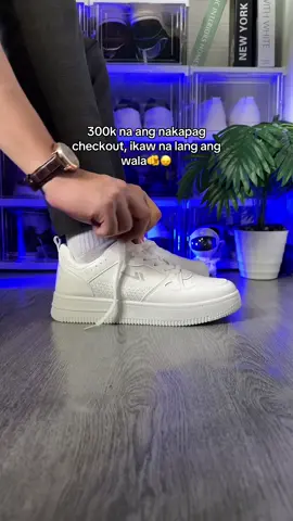Clean look na white shoes swak sa any outfit  #shoes #fashionshoes #shoesformen #shoesforwomen 
