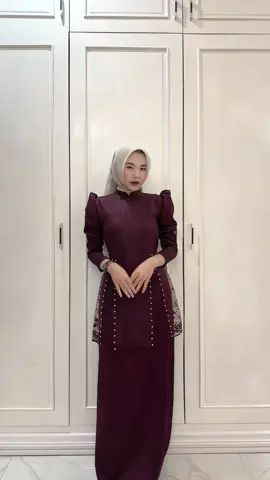 Burgundy maroon ❤️❤️  #alvbasic #dresskondangan #dressbridesmaid #gamiskekinian #dress 