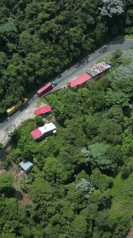 Hermosa vista a los parceros subiendo La Línea 😎