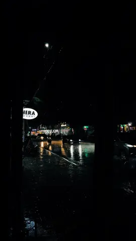 Khi người ta yêu, người ta muốn ở lại, đâu ai yêu để ra đi. nên nếu ai đó muốn rời đi thì chắc chắn có lý do..  #tamtrang #tinhyeu 