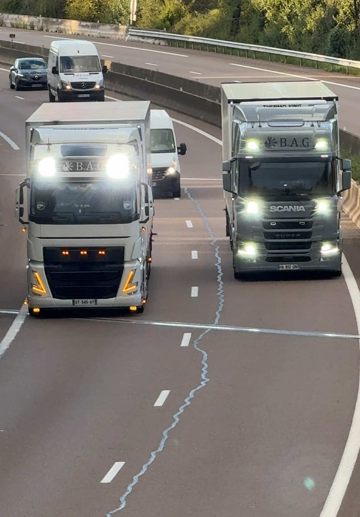 #trucksspotting #plusqunepassionunevie❤️👌 #scania #volvotruck #autorouteA6 
