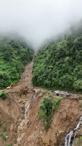 Ở đèo khao phạ hiện tại vẫn chưa thông đường 