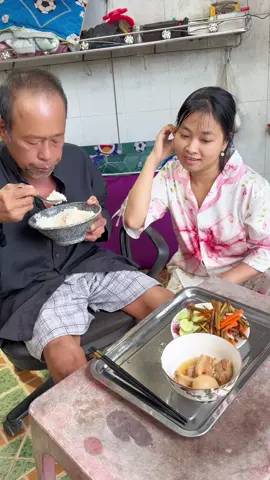 Món ăn kỉ niệm của 2 cha con , nhớ lại mà rớt nước mắt  #angicungduoc #monngonmoingay #ancungtiktok 