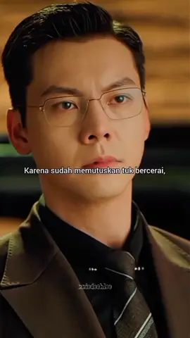 Preview eps 17-18: akhirnya datang juga momen Shen Haoming mode ‘kejar istri sampai hancur lebur’ 🔥 Minta balikan tapi Xuyan tetep gas pol cerai, si boss sampe bengong, gak nyangka Xuyan beneran serius sama perasaan, ditambah karier papi kena badai gara-gara divorce… pantesan panik deh tuh #LovesAmbition #许我耀眼 #Cdrama #ZhaoLusi #赵露思 #RosyZhao