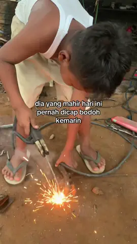 defenisi seniman api dibawah umur🤘🏻🔥#fy #welder #senimanapi 