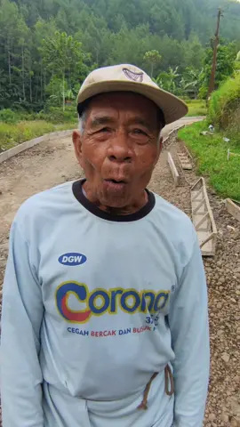 Ijin Melaporkan PakGub Kaosnya Abah dari Virus #jalangununggoongviral  #Corbetonjalangununggoong  #Gununggoongpunyacerita  #PTpadimerahgroup  #fyppppppppppppppppppppppp 