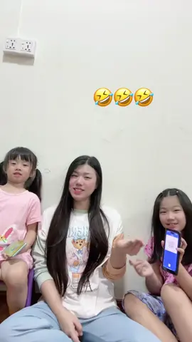 သီတင်းကျွတ်ပြီ မုန့်ဖိုးလေးပေးပါ#🤣🤣🤣