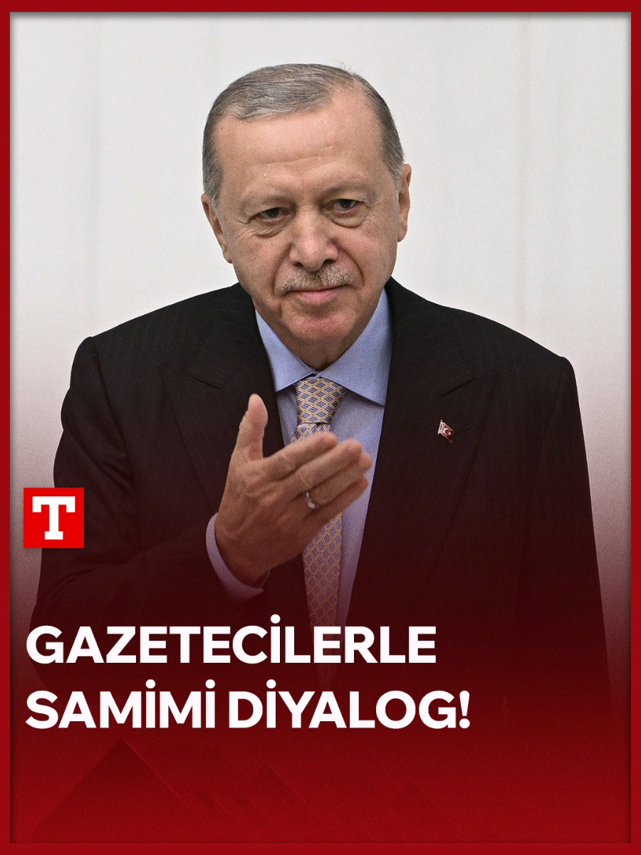 Cumhurbaşkanı Erdoğan, TBMM Başkanı Numan Kurtulmuş, MHP Genel Başkanı Devlet Bahçeli, DEM Parti Eş Genel Başkanları Tülay Hatimoğulları, Tuncer Bakırhan ve İYİ Parti lideri Müsavat Dervişoğlu ile Başkanlık Divanı'nda görüştü. Görüşme sonrası gazetecilerin sorularını cevaplayan Erdoğan, “Çok samimi bir havada liderlerle görüşmemizi yaptık. Görüşme çok samimi geçti, keşke sizde olsaydınız” dedi. #erdoğan #gazeteci