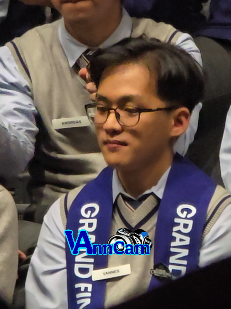 Detik detik nobar vannes vs roche🥹🥹🥹 jujur ngerekam dia pas ini jd ikutan gelisah juga 😭 vannes gelisah, kameramen lebih gelisah 😩🫠 kek lagi doa ato mgkin lg nenangin diri ya? @vanneswij  #vannes #vannatics #finalchapter #clashofchampions #fypシ゚ 