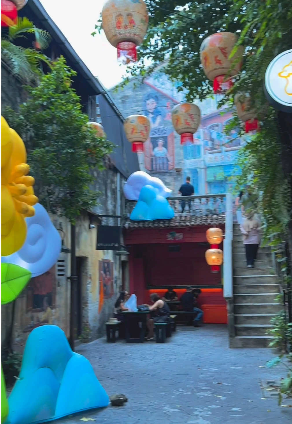 Look at this Art street🥰 📍kawi Chai Hong KL . . . #kualalumpur  #streetview #traveltok #travelmalaysia #travelwithbilal94 