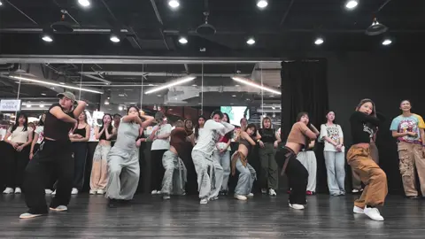 DC : ME @TYLA นัวๆ remix : saferic  #eearthchoreo 