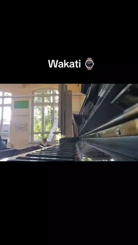 Wakati🙌@Rehema Simfukwe  #ChildofTheMostHigh. . . . Grateful for my piano baby steps🙂