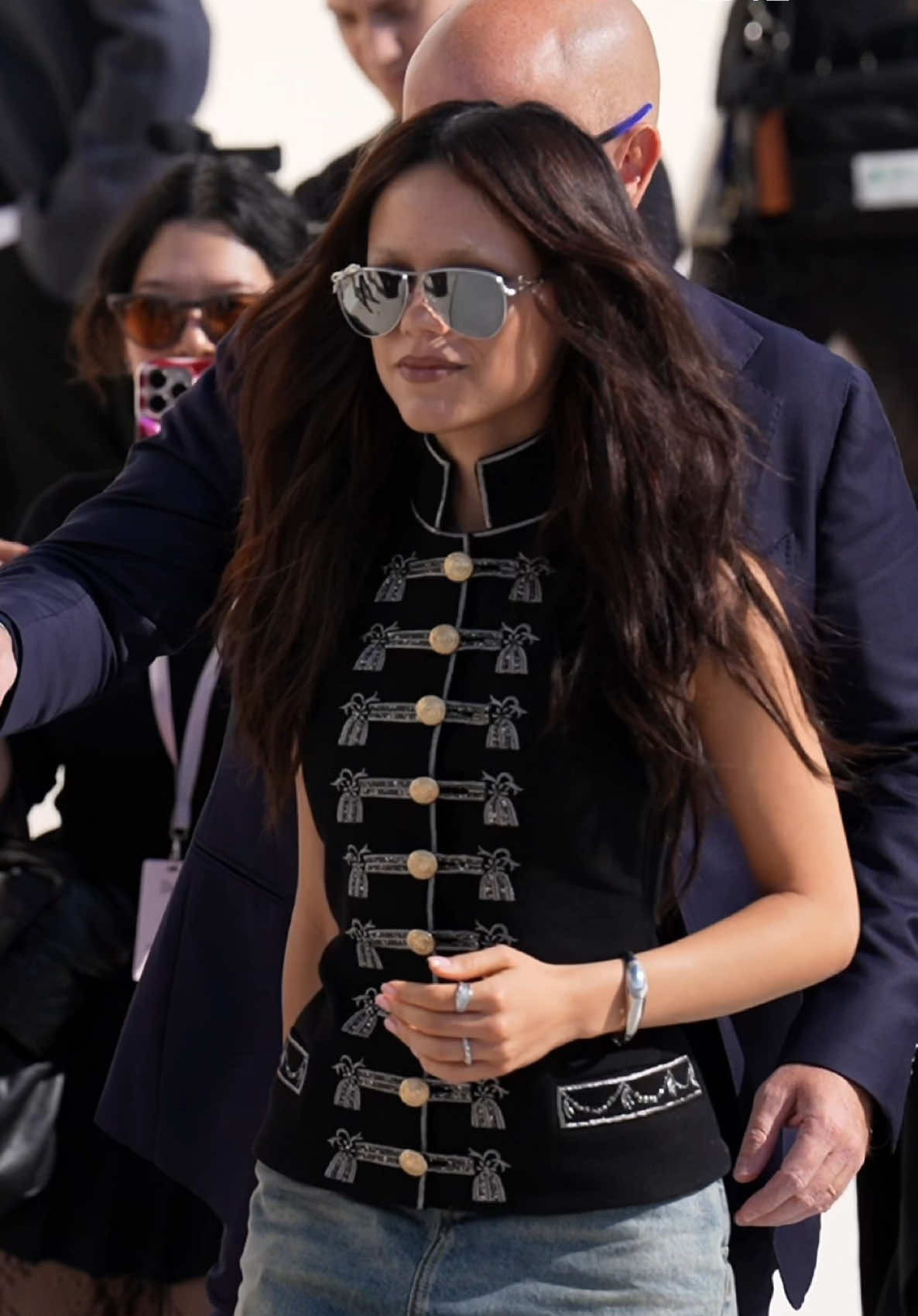 ✔️ Another iconic look to add to Jenna Ortega’s collection ✔️ #JennaOrtega #ParisFashionWeek #Dior #Wednesday #MTVCeleb 