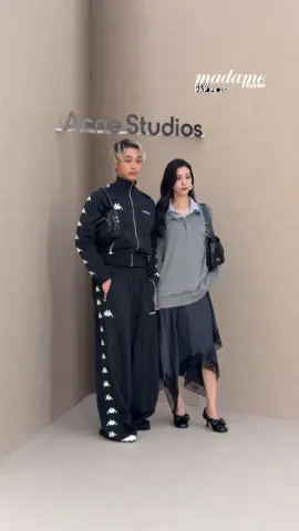 Le couple #mayukitazawa & #jey au défilé @acnestudiosofficial 💫 #fashionweek #pfw #jungjinhyeong 