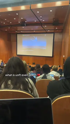 mid lecture too is insane @raheen  #fyp #uoft #uoftears #taylorswift #viral @University of Toronto 