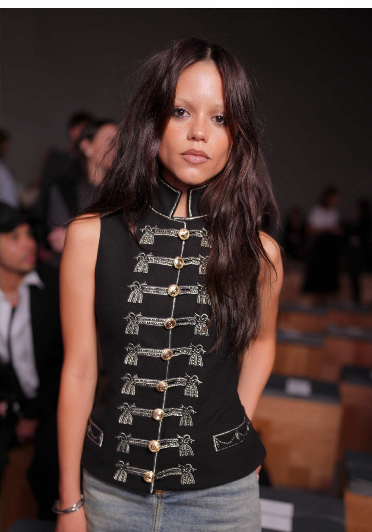 #jennaortega arrives for the #dior show for #parisfashionweek 