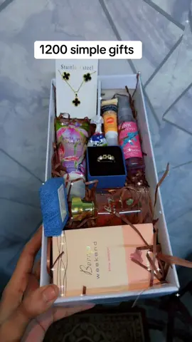#gift #gifts #foryoupage #somaligirls #giftbox 