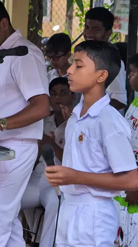 ලමයින් ඇබ්බැහි විය යුත්තේම මේවාට....