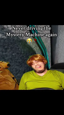 WHO LET SHAGGY ON THE WHEEL 😭 #scoobydoo #shaggy #memes #funny #carcrash 