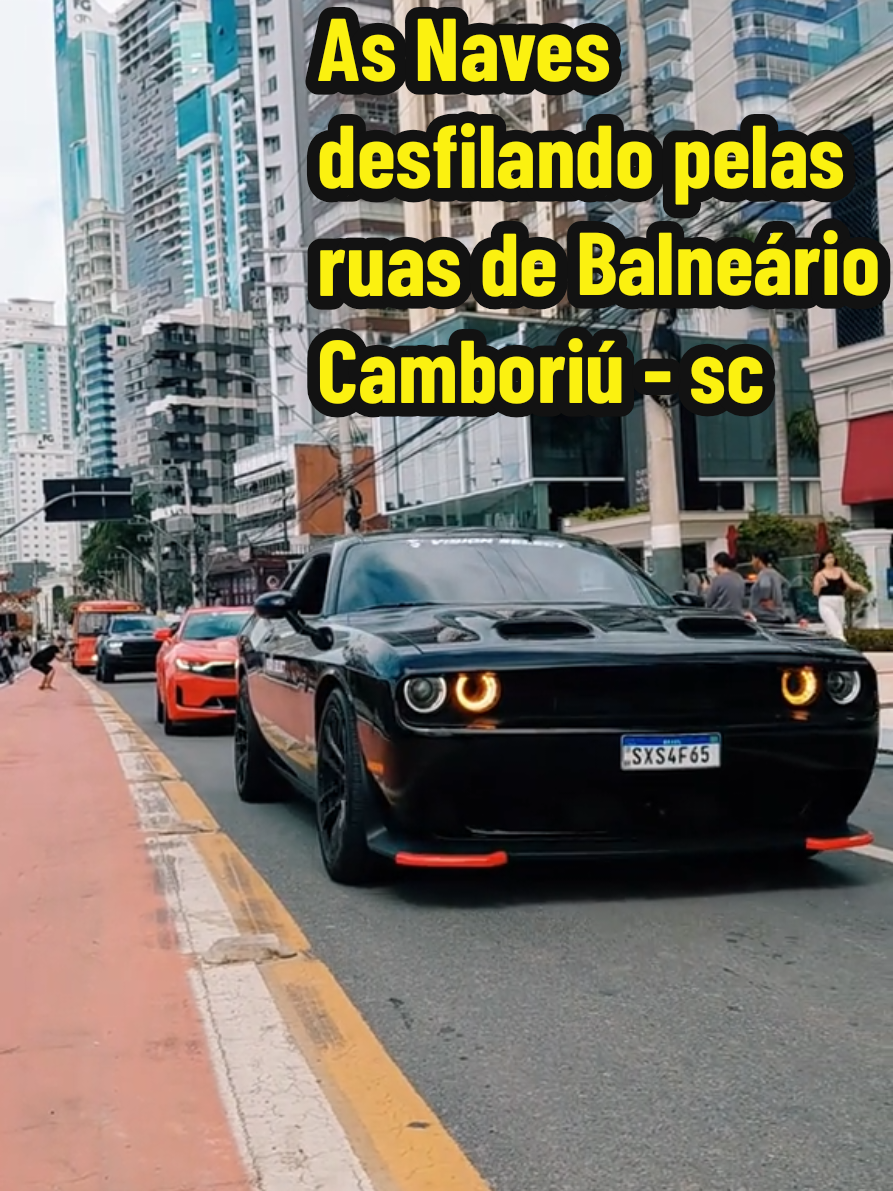 O Dodge Challenger SRT Hellcat e Camaro da Vision Select Desfilando pelas ruas de Balneário Camboriú - sc #supercar  #camaro  #dodgechallenger  #santacatarina  #balneariocamboriu 