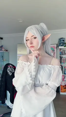 My old Frieren video that popped off, I miss my old acc lolol but new is always good #frieren #frierencosplay #cosplay #elf #fyp 
