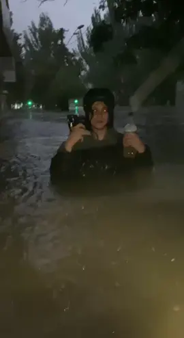 чуть под дождик попали😅 главное в общагу вернуться 