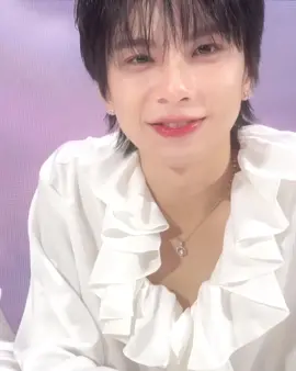 he’s so gorgeous #savewrg @savewrg 