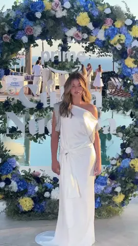 MARAVILHOSA NICOLE WALLACE na premier de culpa nuestra #nicolewallace #gabrielguevara #culpanuestra #culpamia #foryoupage 