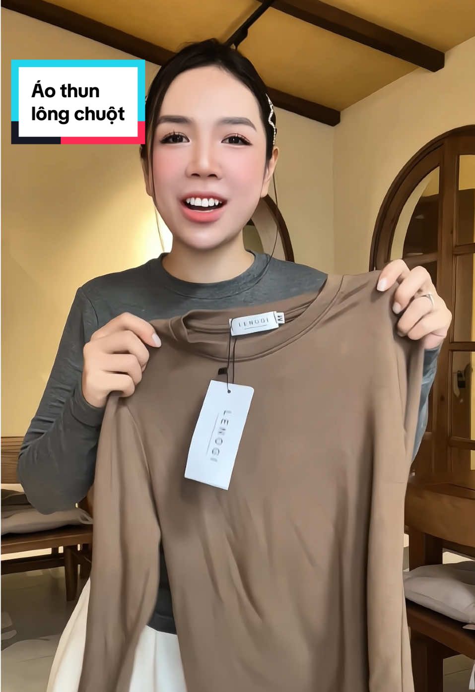 Mới tìm cho các bà 2 màu mới nè #trangchoichang25 #thoitrangnu #thoitrang #aothunnudaitay #aothuncotron 