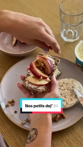 Alma + moi + Kiri Délicieusement Fouetté = le combo parfait du matin ☀️ Avec son lait 100% francais et sa fabrication dans l’Ouest de la France, on l’adore au petit dej’ 🇫🇷🥖 *collaboration commerciale #famille #kiridelicieusementfouette #petitdej #maman #repas
