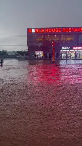 @GHANA 🇬🇭 WE DEY🇬🇭 Current situation at Weija and its environs.  