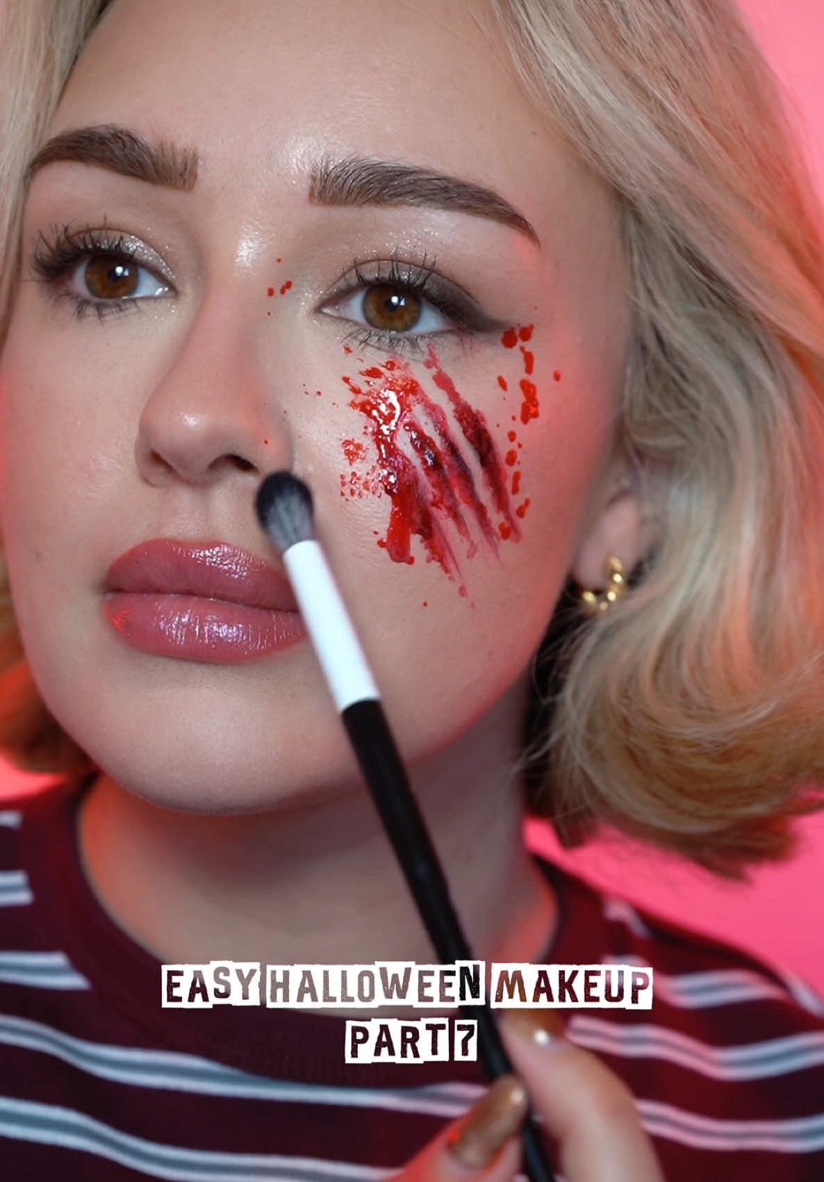 Easy Halloween scratches! #makeuphacks #easyhalloweenmakeup #halloweenmakeup #makeup 