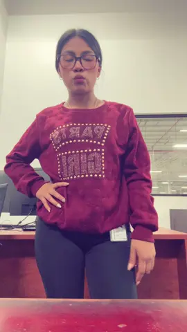 ni crean que estoy en el trabajo 