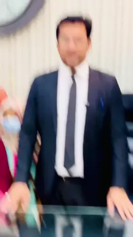 خواتین یَاد رکھیں ہر چمکتی چِیز سَونَا نہیں ہوتی۔