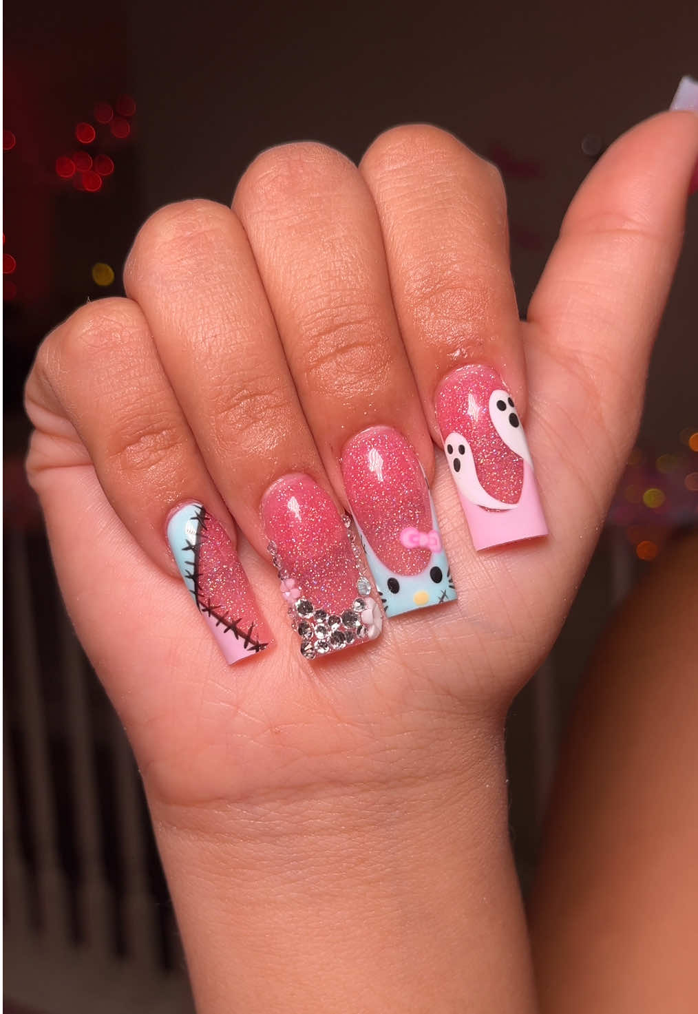 #hellokitty #nails #halloween #halloweennails #pink 