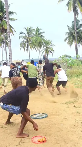 Smash the Egg or Get Smashed! 💥”