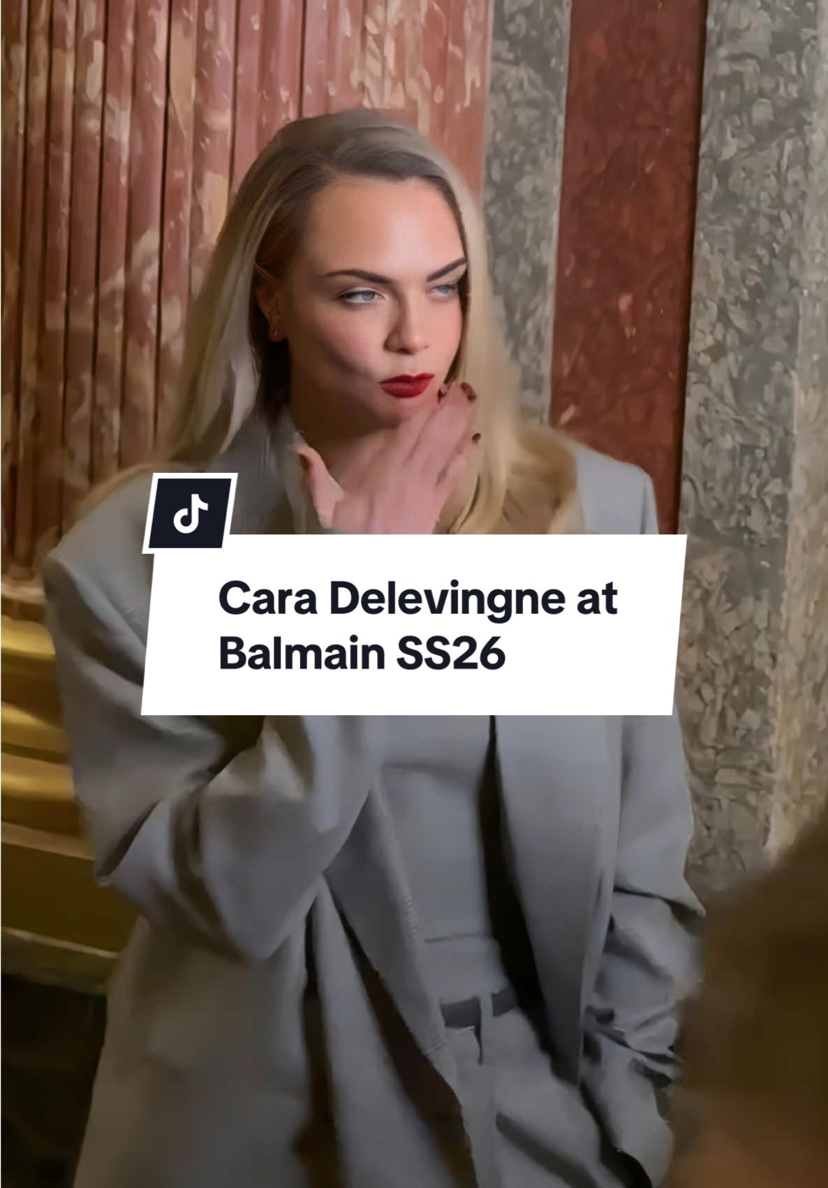 🚨 @Cara Delevingne arrives at the @Balmain Spring-Summer 2026 show!  #CaraDelevingne #Balmain  #ParisFashionWeek #TikTokFashion 