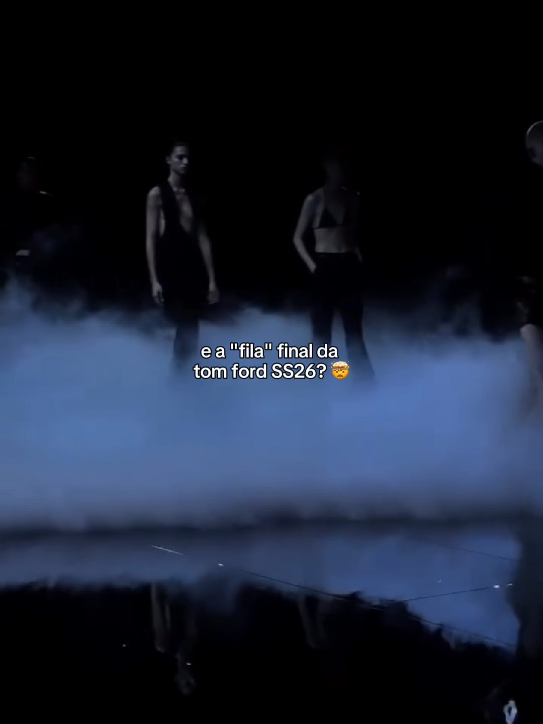 Simplesmente a fila final da #TomFord 🤯 #PFW #STEALTHELOOK