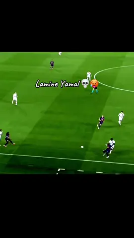 Lamine Yamal 🔥🤯🥵 #fcbarcelona🔵🔴 #lamineyamal #liguedeschampions #psg #nunomendes 